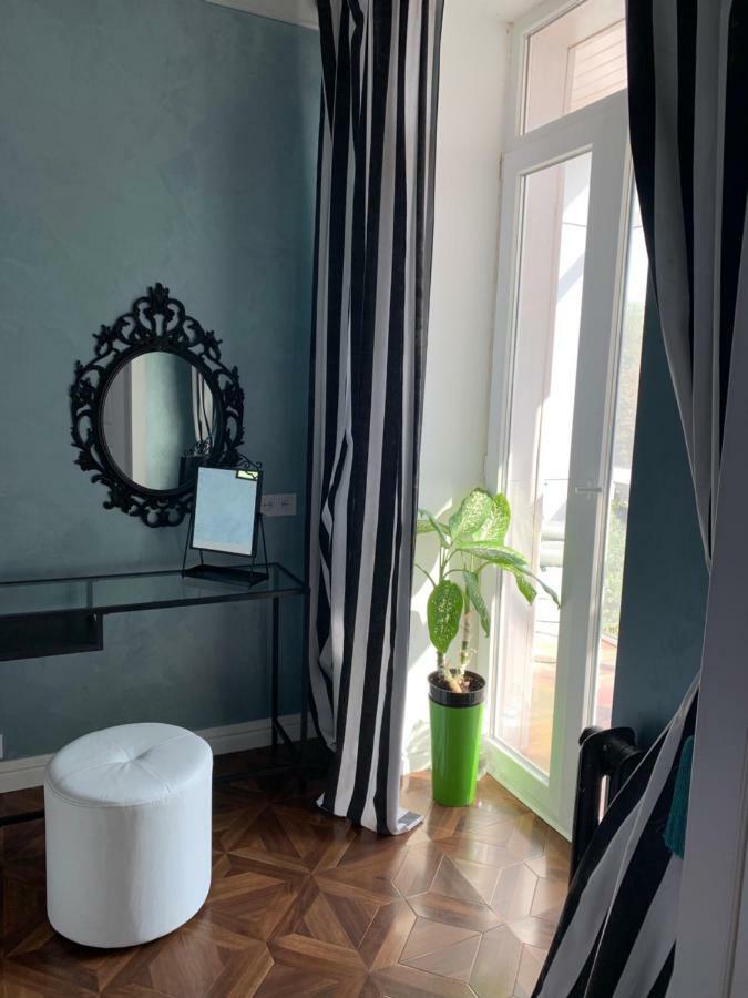 Квартира Титова 12 Dnipro Bagian luar foto