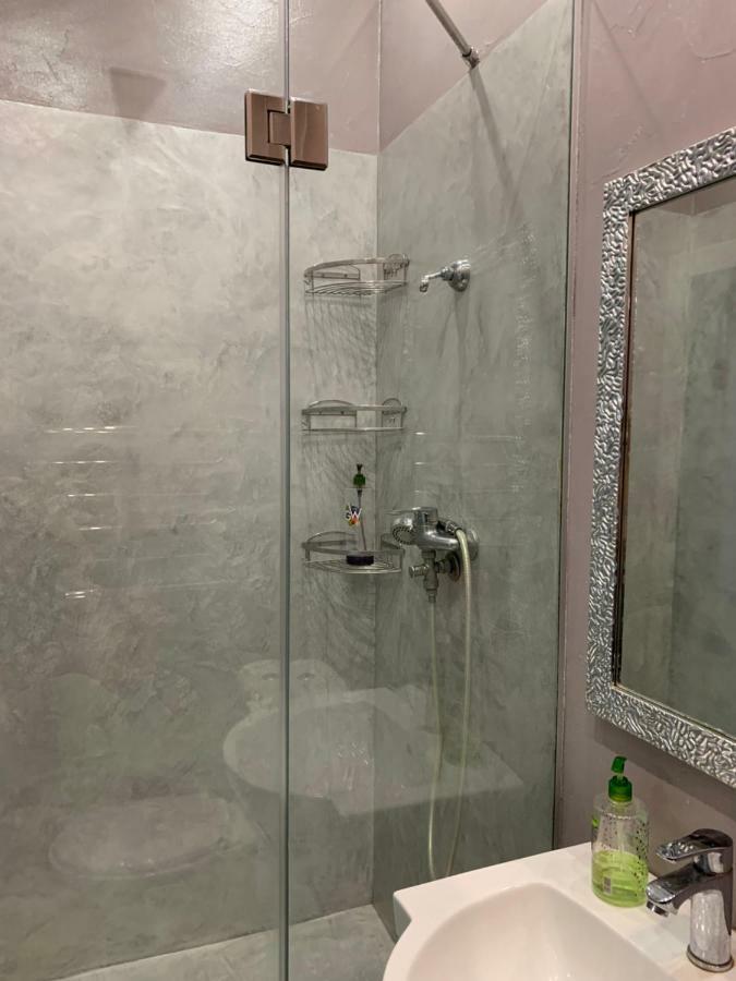 Квартира Титова 12 Dnipro Bagian luar foto